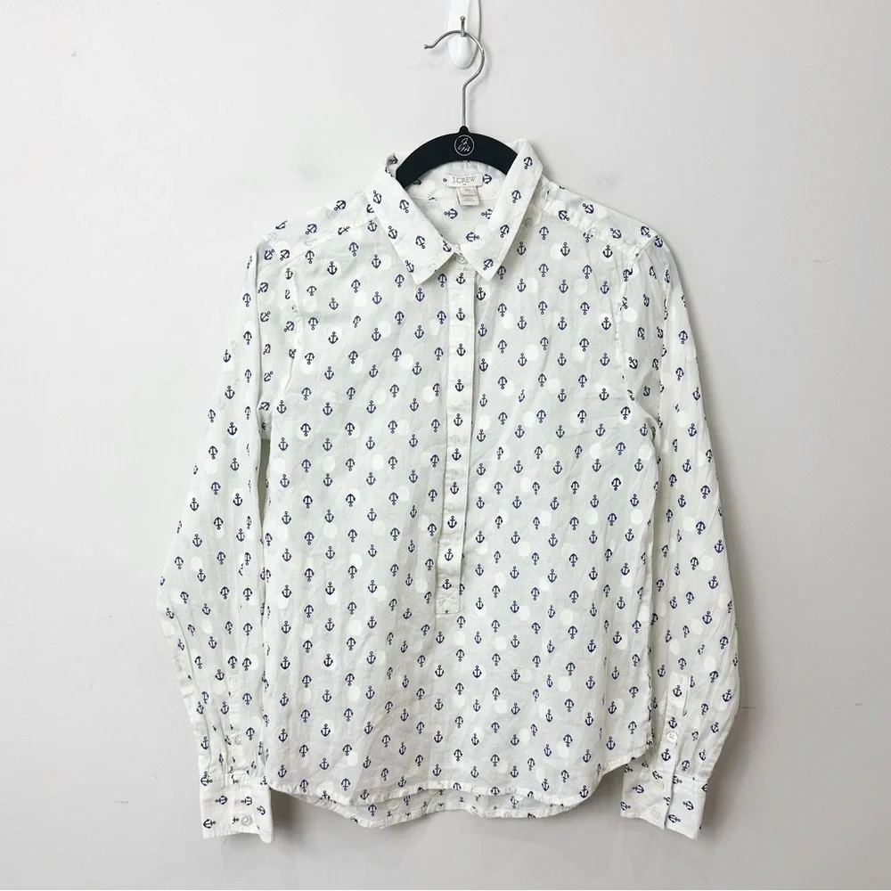 Jcrew Anchor Dot Popover Shirt atop White Blue Nautical Summer Boat Beach Vacay